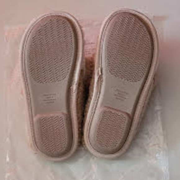NWT Dena Lives ultra soft memory foam slippers -Women's sz M - Picture 8 of 8